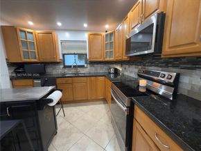Undisclosed Address #A11990906, Davie FL 33314