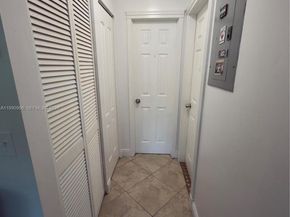 Undisclosed Address #A11990906, Davie FL 33314