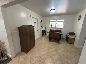 Undisclosed Address #A11990906, Davie FL 33314