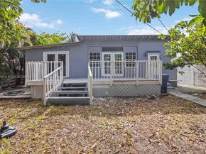 1777 N 17th Ct, Hollywood FL 33020