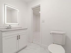 1777 N 17th Ct, Hollywood FL 33020