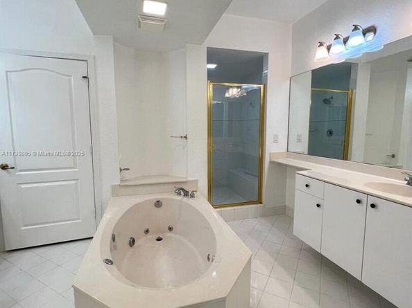 10710 NW 66th St 111, Doral FL 33178