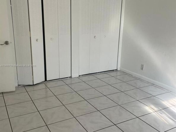 810 SW 73rd Ave 9, North Lauderdale FL 33068