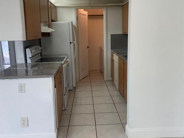 810 SW 73rd Ave 9, North Lauderdale FL 33068