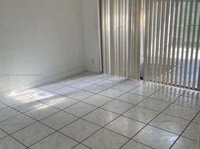 810 SW 73rd Ave 9, North Lauderdale FL 33068