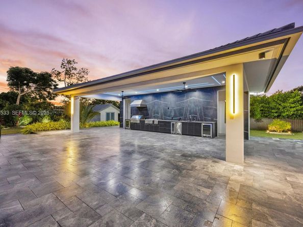 9790 SW 62nd St, Miami FL 33173