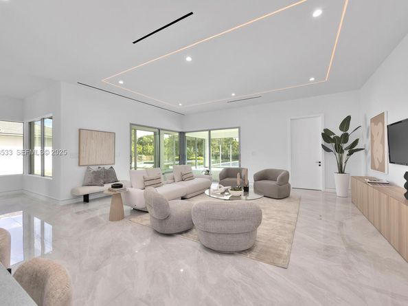 9790 SW 62nd St, Miami FL 33173