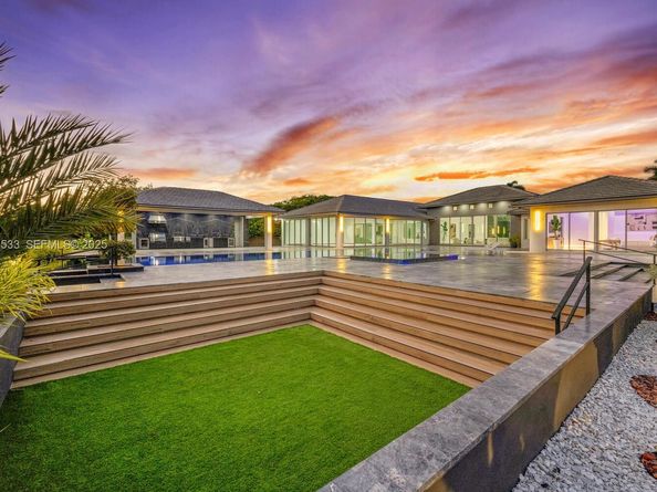 9790 SW 62nd St, Miami FL 33173