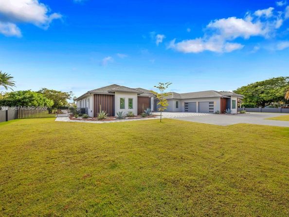 9790 SW 62nd St, Miami FL 33173