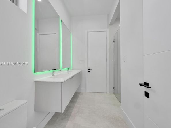 9790 SW 62nd St, Miami FL 33173