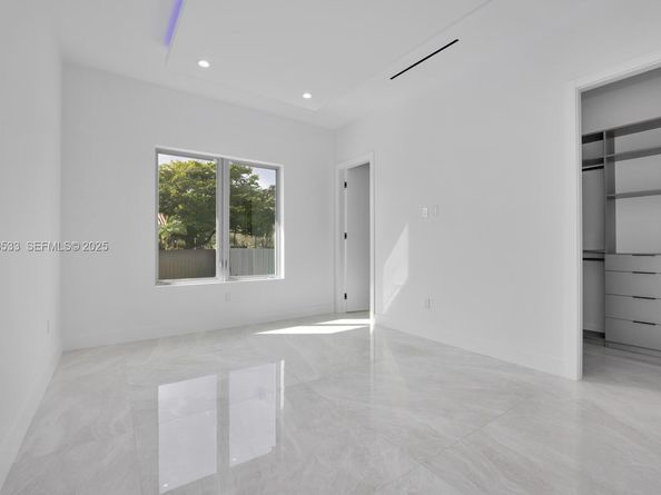 9790 SW 62nd St, Miami FL 33173