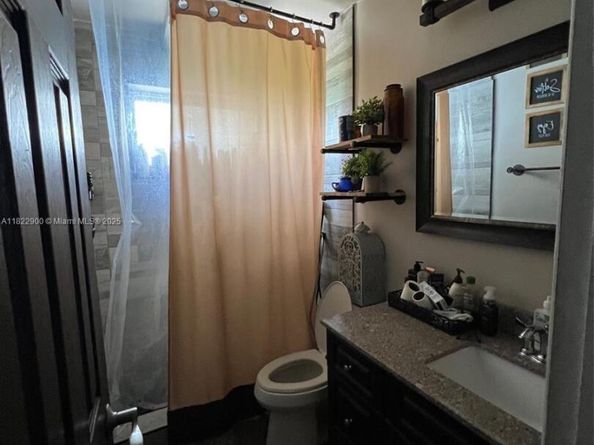 8230 NW 15th St, Pembroke Pines FL 33024