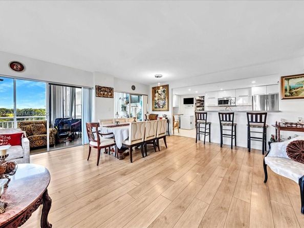 3800 Hillcrest Dr 411, Hollywood FL 33021