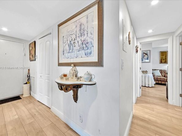 3800 Hillcrest Dr 411, Hollywood FL 33021