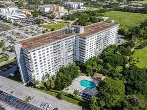 3800 Hillcrest Dr 411, Hollywood FL 33021