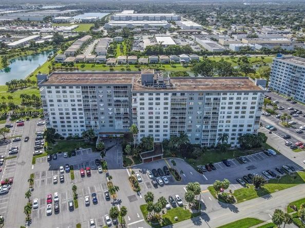3800 Hillcrest Dr 411, Hollywood FL 33021