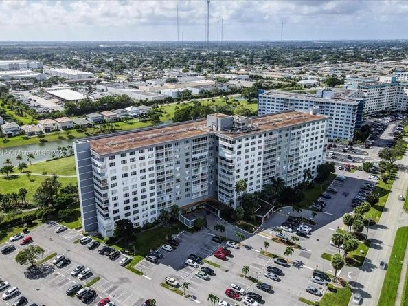 3800 Hillcrest Dr 411, Hollywood FL 33021