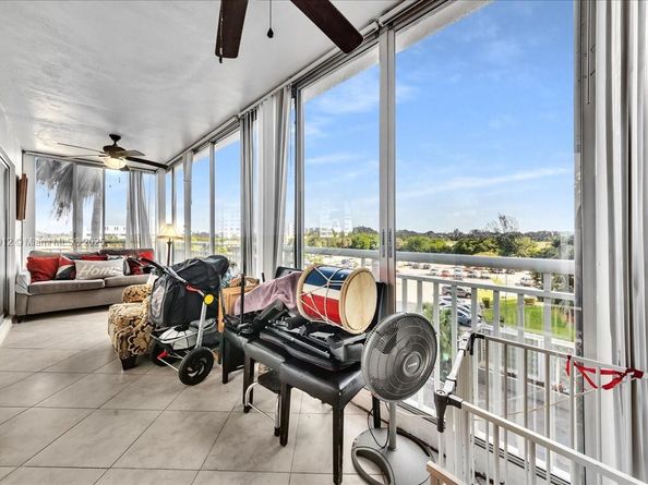 3800 Hillcrest Dr 411, Hollywood FL 33021
