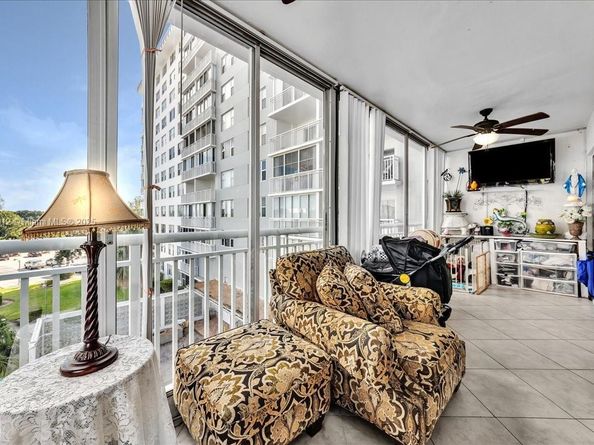 3800 Hillcrest Dr 411, Hollywood FL 33021