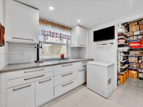 3800 Hillcrest Dr 411, Hollywood FL 33021