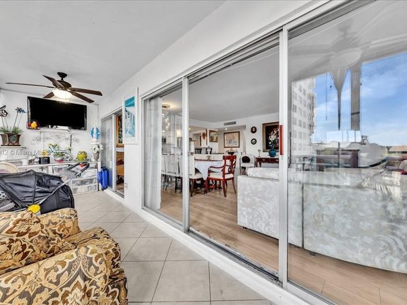 3800 Hillcrest Dr 411, Hollywood FL 33021