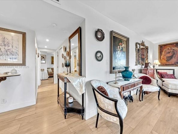 3800 Hillcrest Dr 411, Hollywood FL 33021