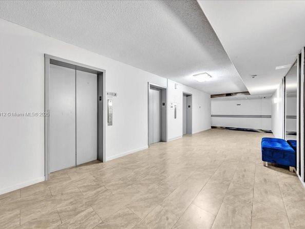 3800 Hillcrest Dr 411, Hollywood FL 33021