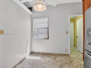 6141 SE Sunny Pointe Cir, Delray Beach FL 33484