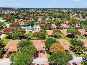 6141 SE Sunny Pointe Cir, Delray Beach FL 33484