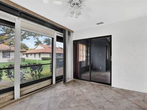 6141 SE Sunny Pointe Cir, Delray Beach FL 33484