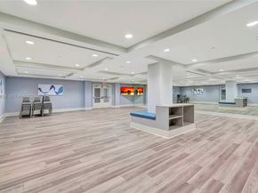 6141 SE Sunny Pointe Cir, Delray Beach FL 33484