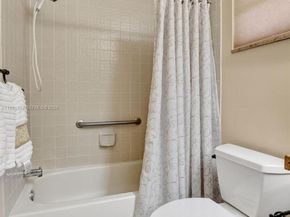 6141 SE Sunny Pointe Cir, Delray Beach FL 33484