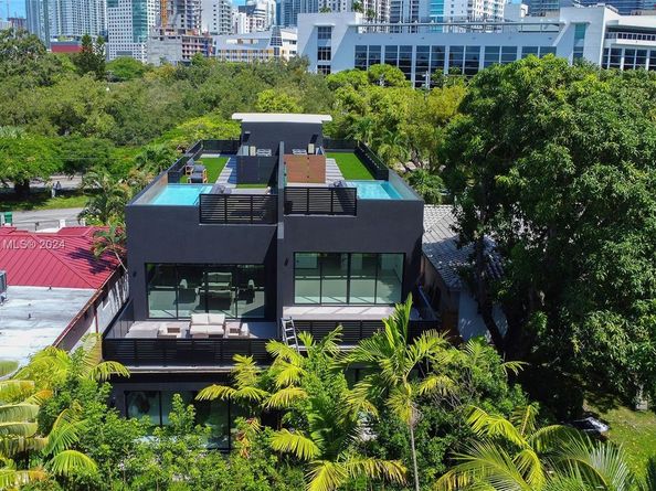 420 SW 15th Rd, Miami FL 33129