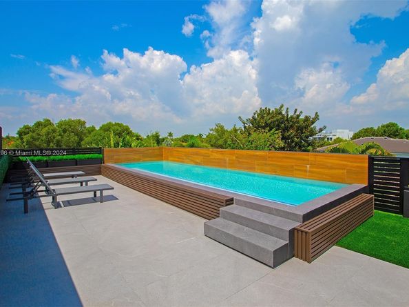 420 SW 15th Rd, Miami FL 33129