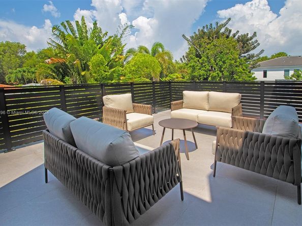 420 SW 15th Rd, Miami FL 33129