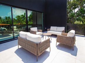 420 SW 15th Rd, Miami FL 33129