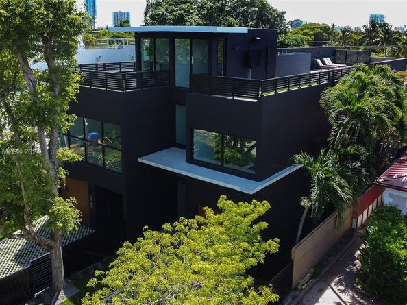 420 SW 15th Rd, Miami FL 33129
