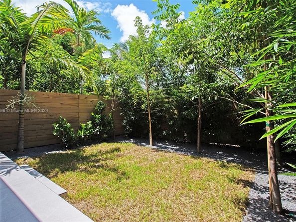 420 SW 15th Rd, Miami FL 33129