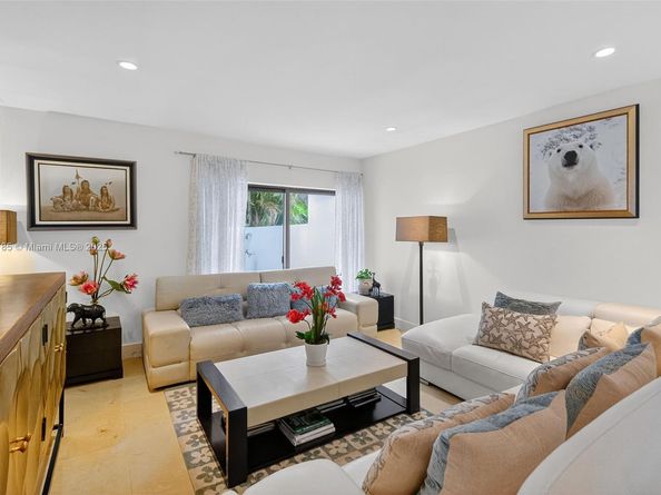 6345 Maynada St, Coral Gables FL 33146