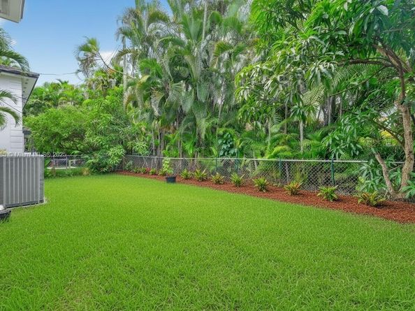 6345 Maynada St, Coral Gables FL 33146