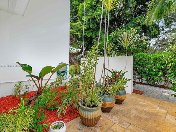 6345 Maynada St, Coral Gables FL 33146