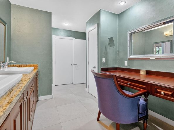 6345 Maynada St, Coral Gables FL 33146