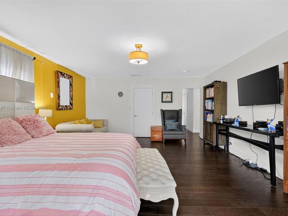 6345 Maynada St, Coral Gables FL 33146