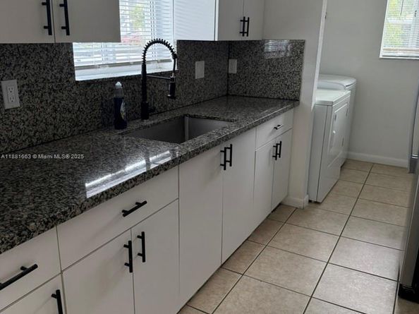 2155 NW 64th St, Miami FL 33147