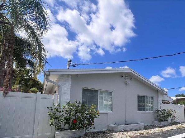 716 SE 14th Ct #1-4, Fort Lauderdale FL 33316