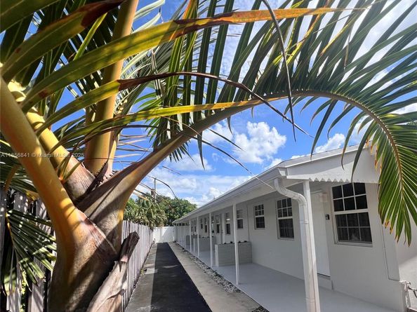 716 SE 14th Ct #1-4, Fort Lauderdale FL 33316