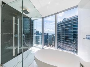 300 Biscayne Boulevard Way 4507W, Miami FL 33131