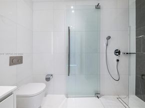 300 Biscayne Boulevard Way 4507W, Miami FL 33131