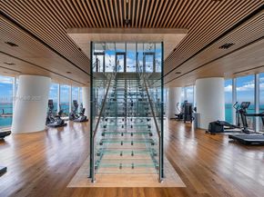 300 Biscayne Boulevard Way 4507W, Miami FL 33131