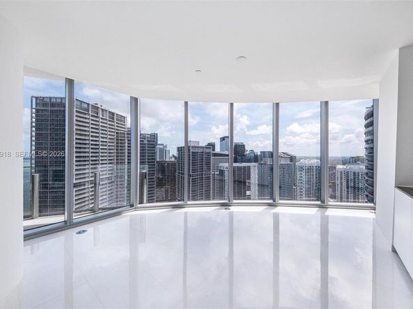 300 Biscayne Boulevard Way 4507W, Miami FL 33131